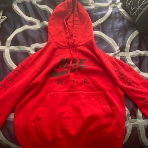 Men’s Nike sweatshirt